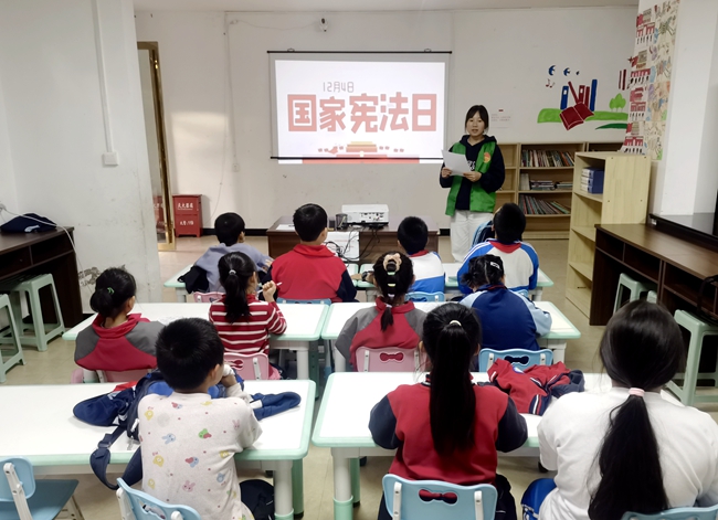 新城社区普法教育 吴元琴摄 (1).jpg 新城社区普法教育 吴元琴摄 (1).jpg