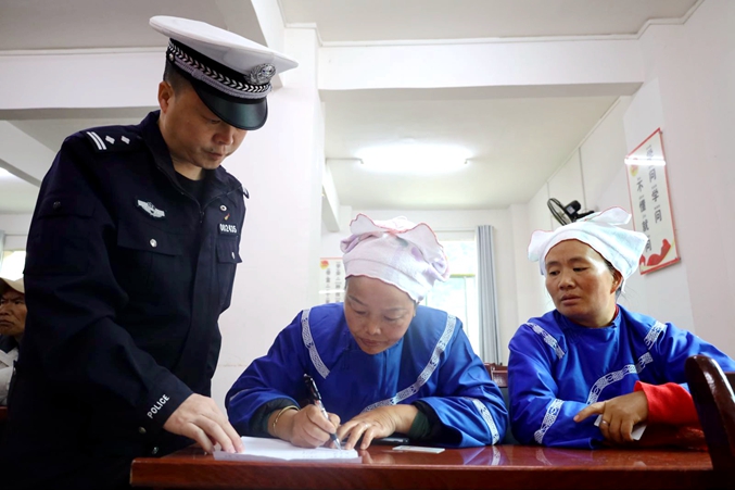 送考下乡活动.jpg 送考下乡活动.jpg