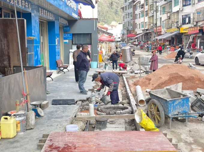 82ad06e4abe1e0c22178ea839df834cd.jpg 82ad06e4abe1e0c22178ea839df834cd.jpg