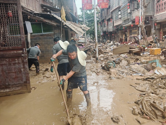 照片 (1).jpg 照片 (1).jpg