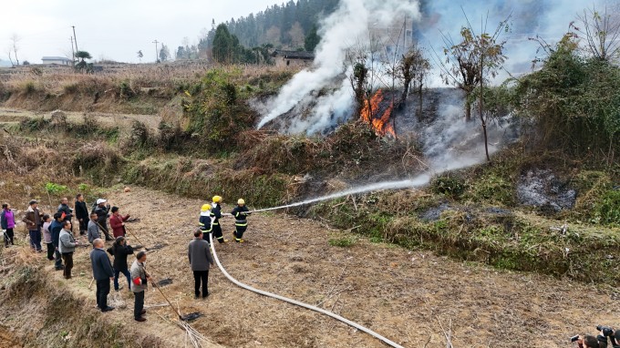 127ec36d24153f40aa620b0eb5421c3a.jpg 127ec36d24153f40aa620b0eb5421c3a.jpg