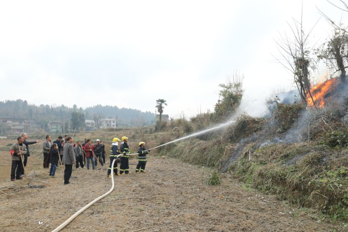 AO2A9797.jpg AO2A9797.jpg