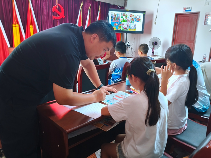 联合社区美术课堂 (1).jpg