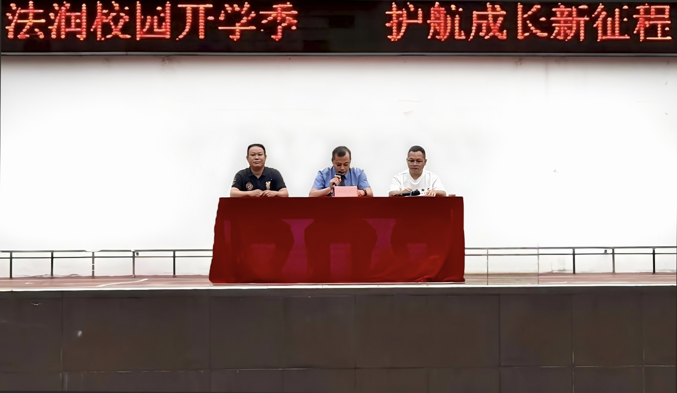 cebc2cfc15a93ef62050ae24c7cdf3f0.jpg