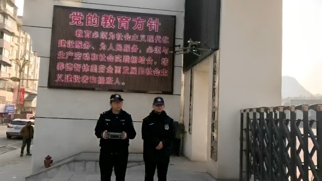 镇远县公安局海陆空开展法治与安全宣讲活动 1.jpg