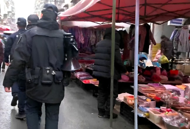 镇远县公安局海陆空开展法治与安全宣讲活动（视频截图） (1).jpg